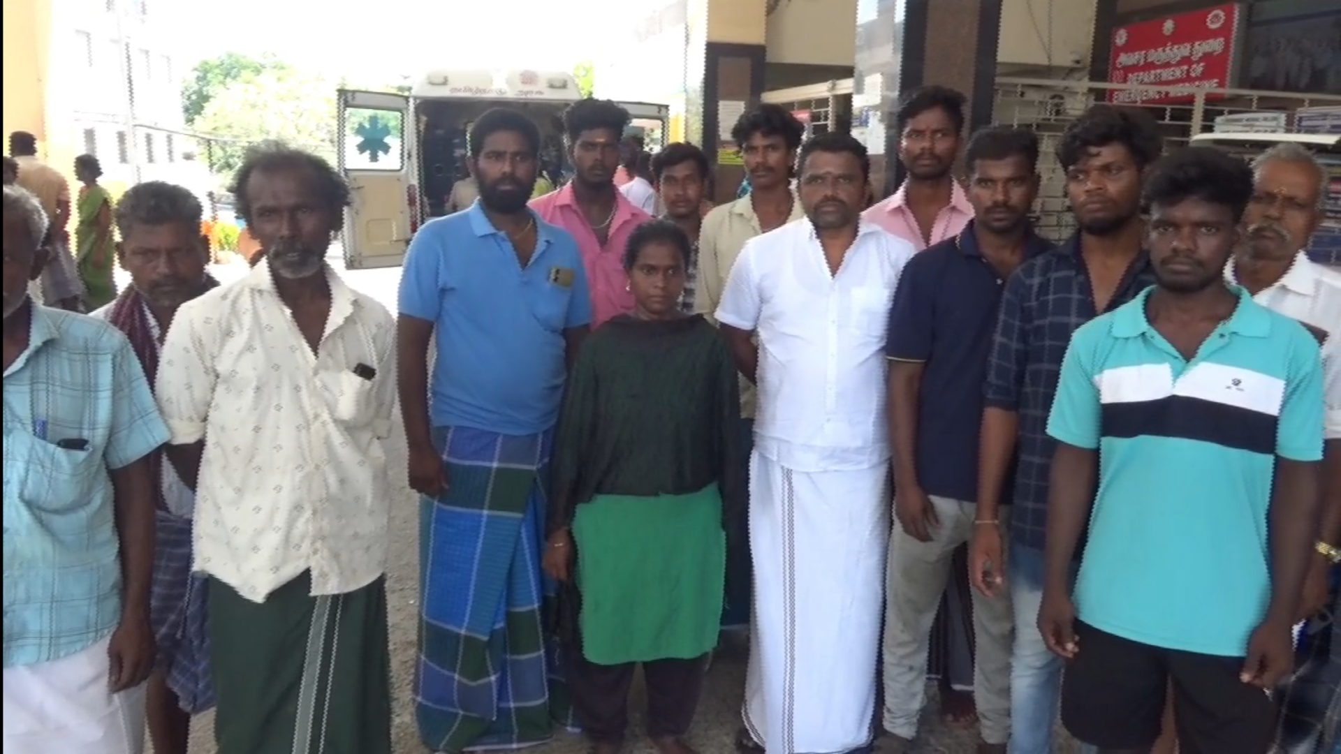 திண்டுக்கல் மாவட்டம் - அரசு மருத்துவக் கல்லூரி மருத்துவமனைக்கு சிகிச்சைக்கு வந்தவரின் தலையில் தலை முடியை முற்றிலும் சுத்தம் செய்யாமல் தலை முடியை வைத்து தையல் போட்டதாக குற்றச்சாட்டு