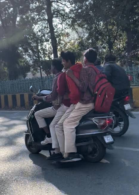 தமிழ்நாடு - பள்ளி மாணவர்கள் இனி பள்ளிக்கு பைக் ஓட்டி வந்தால் வாகனம் பறிமுதல் செய்யப்படும்..!