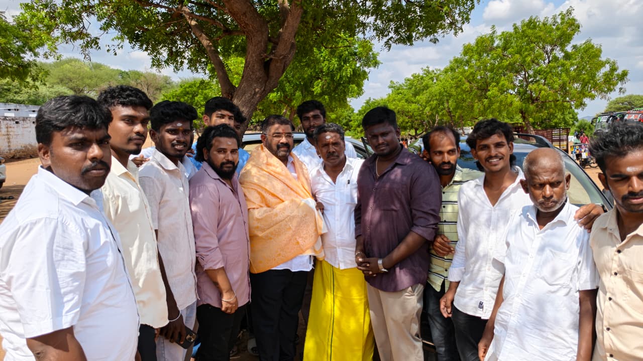 திண்டுக்கல் மாவட்டம் மாம்பாறையில் தமிழக முதல்வர் பிறந்த நாள் விழாவை  கோவிலில் கிடா வெட்டி கொண்டாடிய த.வெ.க வினர்