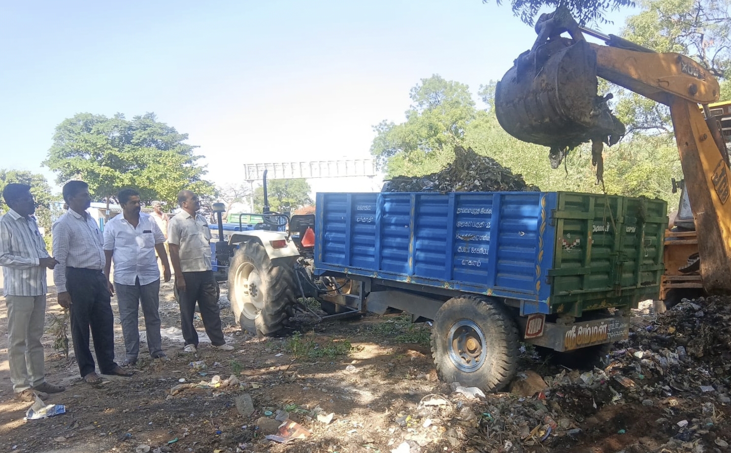 தேனி ஆண்டிபட்டி திருமலாபுரம் ஊராட்சியில் சுகாதார பணிகளை பார்வையிட்ட BDO
